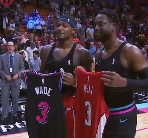 王皓脸色铁 王皓脸色铁